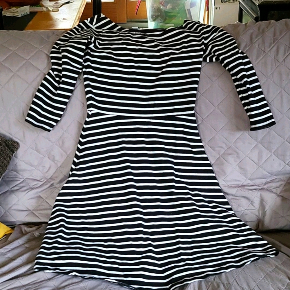 3/4 length sleeve midi dress